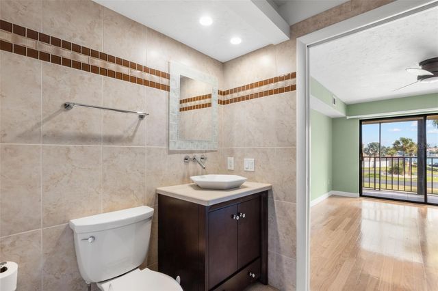 8711 BLIND PASS ROAD 104A, St Petersburg, FL 33706