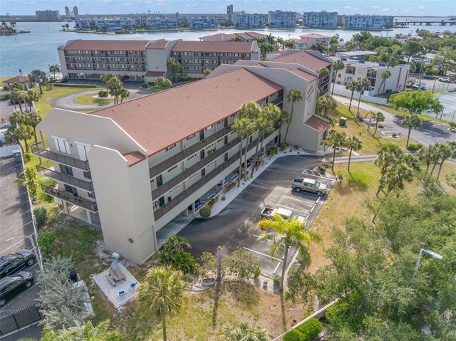 8711 BLIND PASS ROAD 104A, St Petersburg, FL 33706