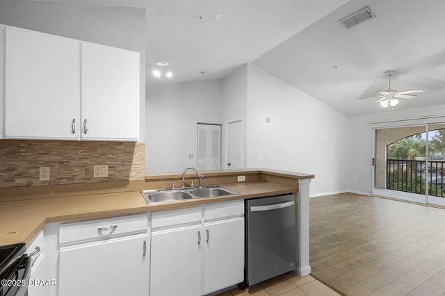 940 Village Trl Unit 6-201, Port Orange, FL 32127