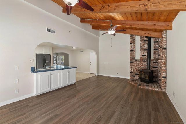 1825 Donahue Dr., El Cajon, CA 92019