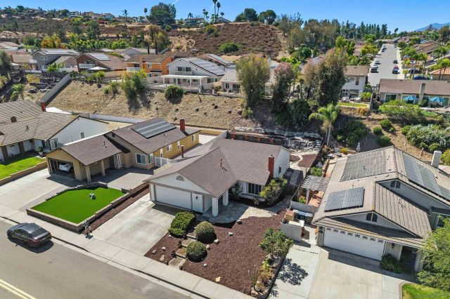 1825 Donahue Dr., El Cajon, CA 92019