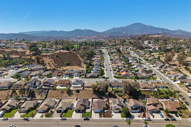 1825 Donahue Dr., El Cajon, CA 92019