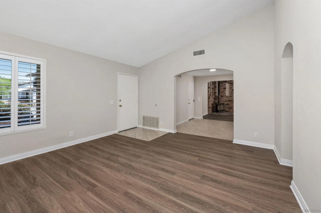 1825 Donahue Dr., El Cajon, CA 92019