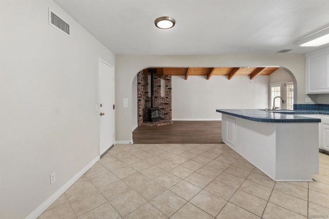 1825 Donahue Dr., El Cajon, CA 92019