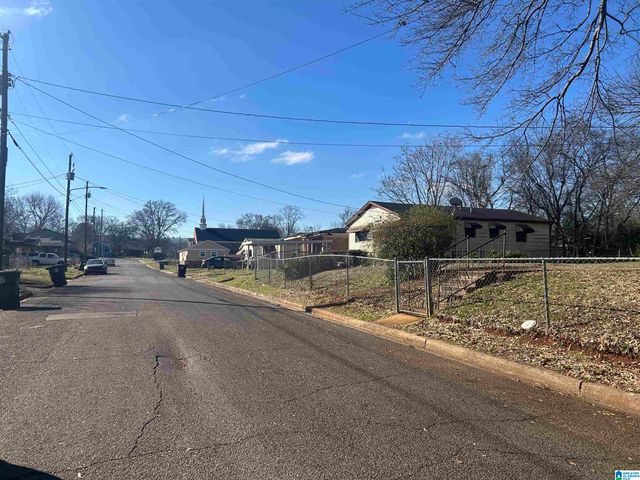 1657 19TH PLACE, Birmingham, AL 35211