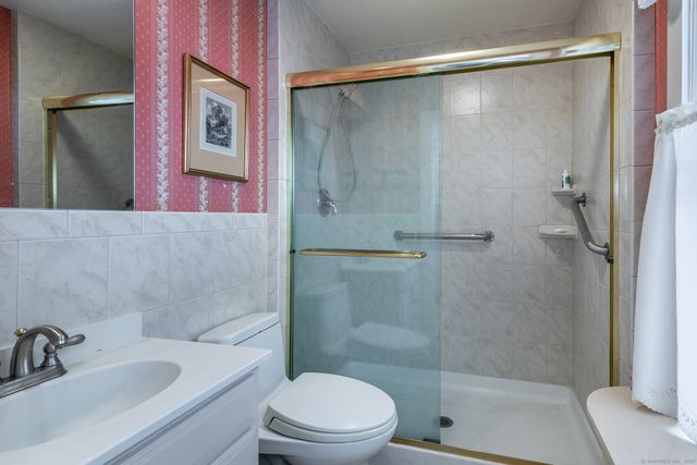 1 North Shore Road, Warren, CT 06777