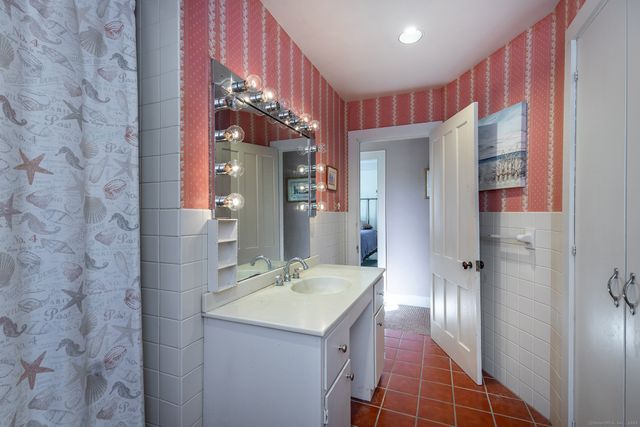 1 North Shore Road, Warren, CT 06777