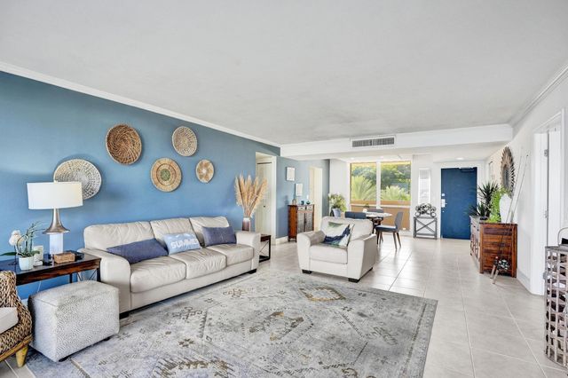 132 Lakeshore Drive 317, North Palm Beach, FL 33408