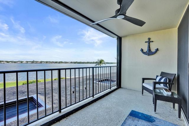 132 Lakeshore Drive 317, North Palm Beach, FL 33408