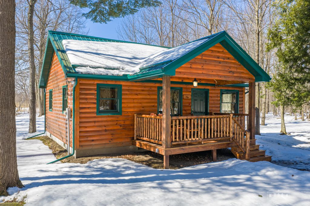 163 Callahan Road, Burke, NY 12917