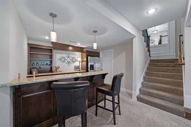 9516 W 164th Place, Overland Park, KS 66085