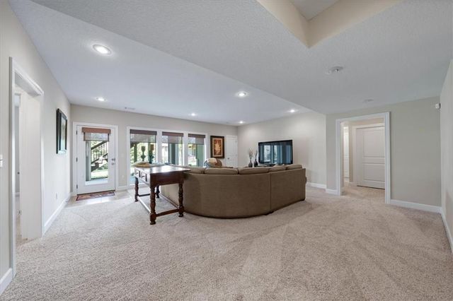 9516 W 164th Place, Overland Park, KS 66085