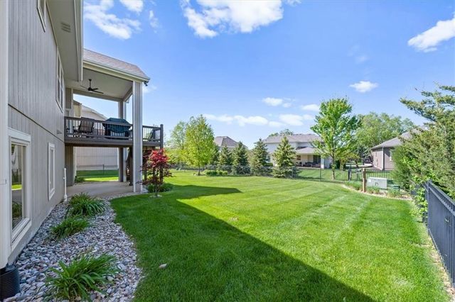 9516 W 164th Place, Overland Park, KS 66085