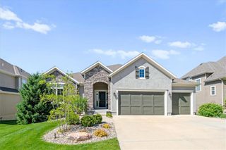 9516 W 164th Place, Overland Park, KS 66085