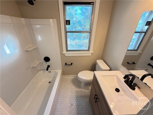 2224 Greenwood Street, Savannah, GA 31404
