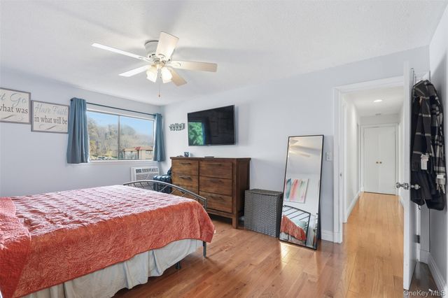 11 Granada Cres 6, White Plains, NY 10603