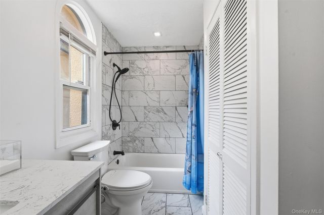 11 Granada Cres 6, White Plains, NY 10603