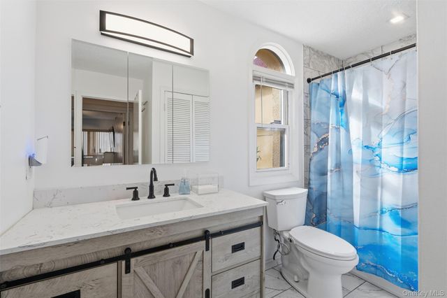 11 Granada Cres 6, White Plains, NY 10603