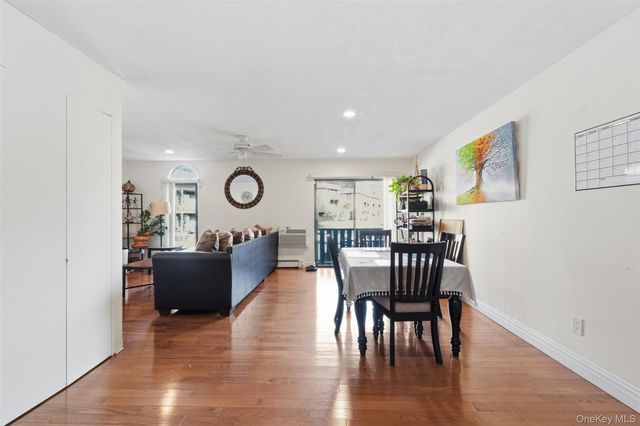 11 Granada Cres 6, White Plains, NY 10603