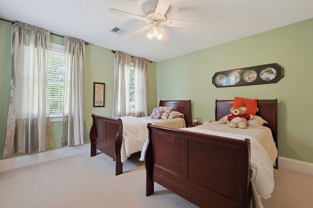 23 Lenox Dr, Franklin, MA 02038