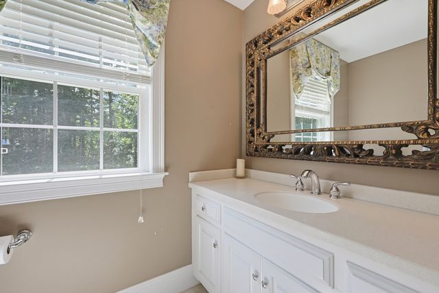 23 Lenox Dr, Franklin, MA 02038