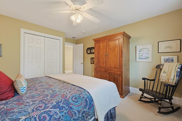 23 Lenox Dr, Franklin, MA 02038