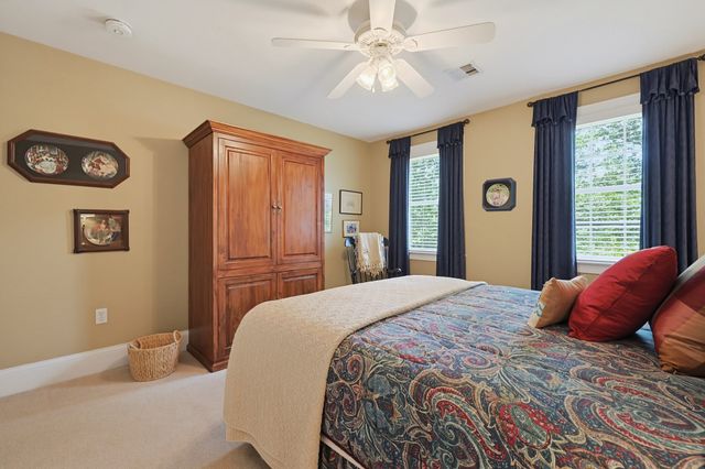 23 Lenox Dr, Franklin, MA 02038