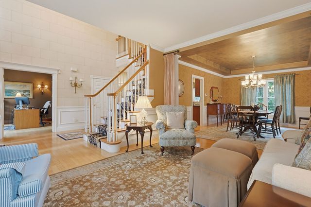 23 Lenox Dr, Franklin, MA 02038