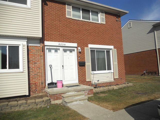 8225 DARTMOUTH Avenue, Warren, MI 48093