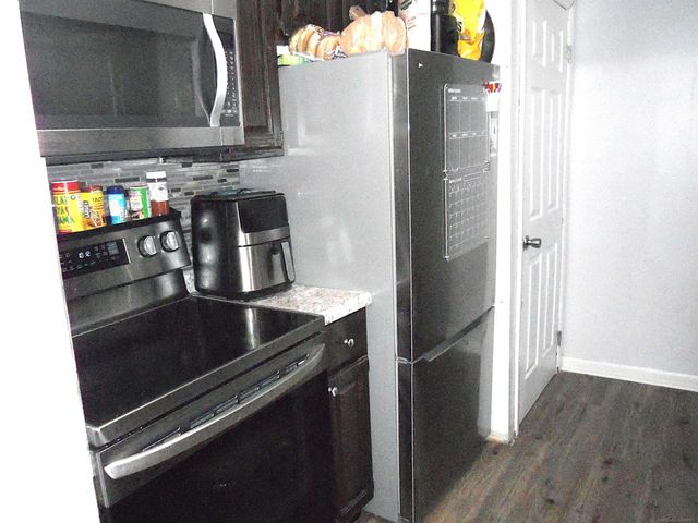 8225 DARTMOUTH Avenue, Warren, MI 48093