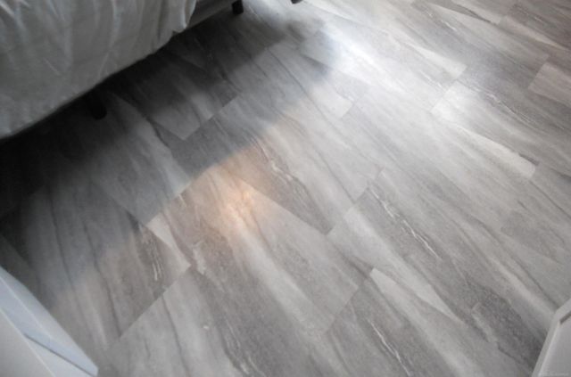 8225 DARTMOUTH Avenue, Warren, MI 48093