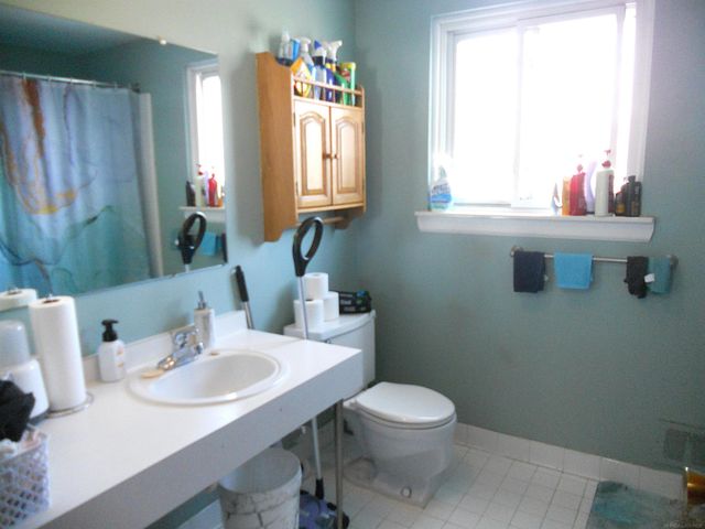 8225 DARTMOUTH Avenue, Warren, MI 48093