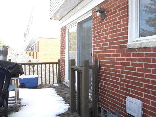 8225 DARTMOUTH Avenue, Warren, MI 48093