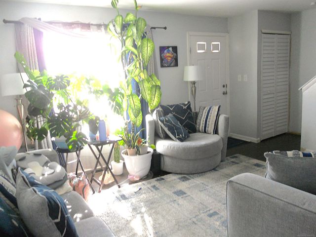 8225 DARTMOUTH Avenue, Warren, MI 48093