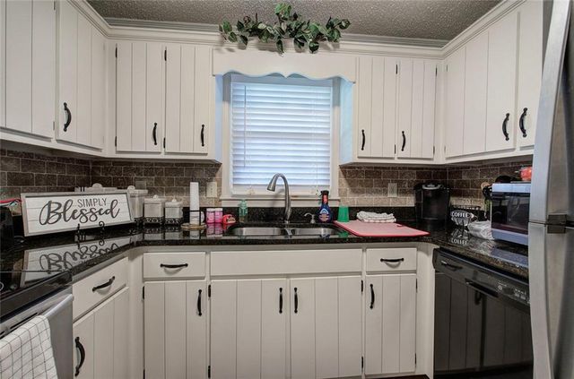 12 Wooddale Drive SW, Cartersville, GA 30120