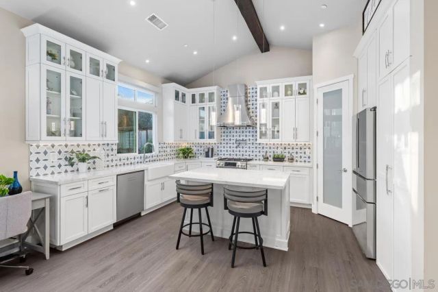 12524 Dormouse Rd, San Diego, CA 92129