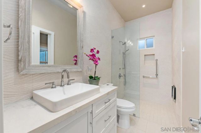 12524 Dormouse Rd, San Diego, CA 92129