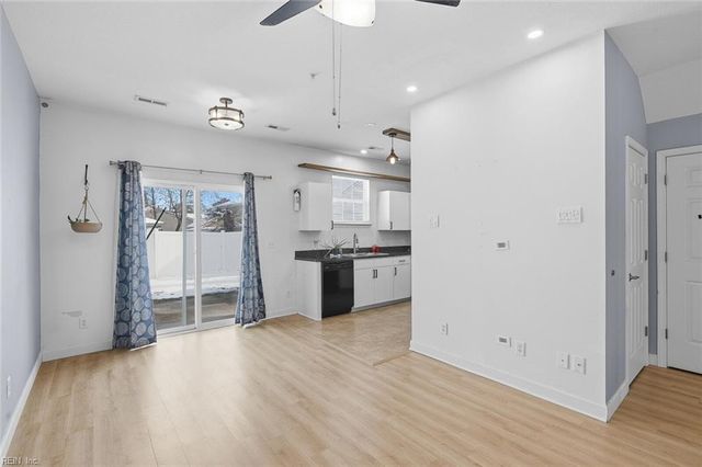 100 Chambers RD, Newport News, VA 23602