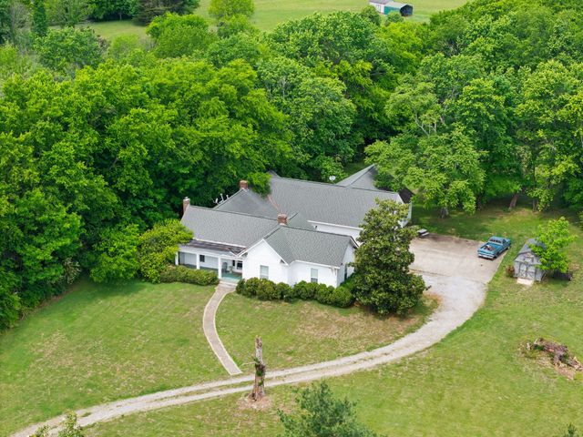 2033 Carters Creek Pike, Franklin, TN 37064