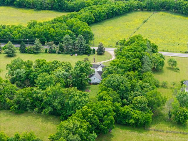 2033 Carters Creek Pike, Franklin, TN 37064