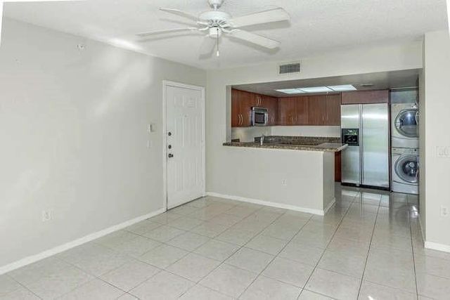 4151 N Haverhill Road 1508, West Palm Beach, FL 33417