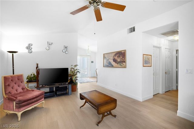 5449 Bugle Way 102, Las Vegas, NV 89108
