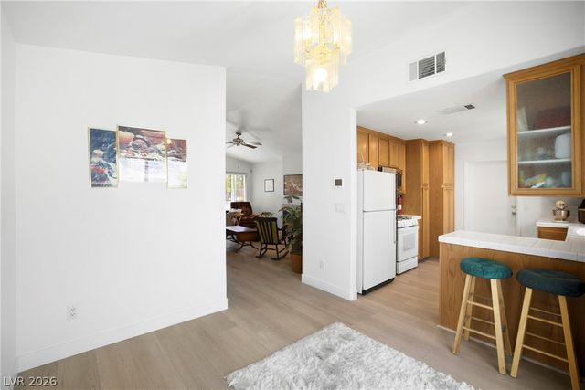 5449 Bugle Way 102, Las Vegas, NV 89108