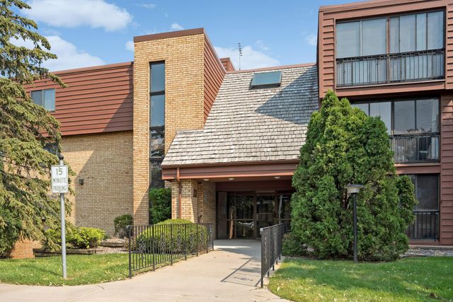 1011 41st Avenue NE 319, Columbia Heights, MN 55421