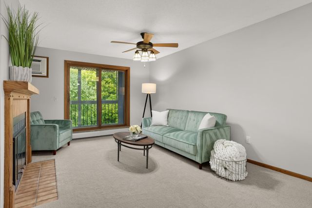 1011 41st Avenue NE 319, Columbia Heights, MN 55421