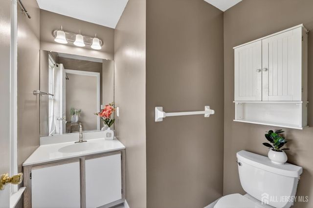 217 Prestwick Way, Edison, NJ 08820