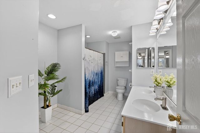 217 Prestwick Way, Edison, NJ 08820