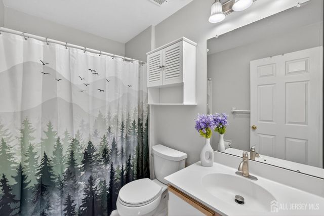 217 Prestwick Way, Edison, NJ 08820