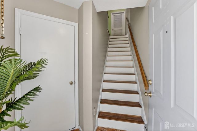 217 Prestwick Way, Edison, NJ 08820