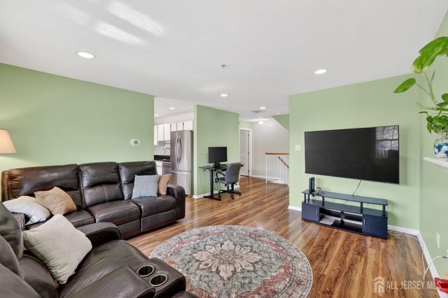 217 Prestwick Way, Edison, NJ 08820